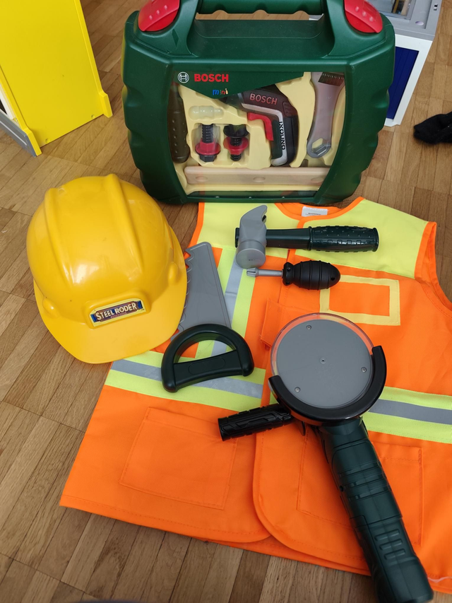 Bauarbeiter Kostüm mit Werkzeug
